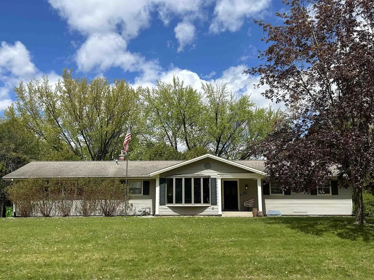 596 Illinois Avenue, Green Lake, WI 54941 - #1