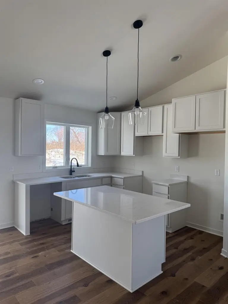 984 Bell Circle, Arlington, WI 53911 - #3