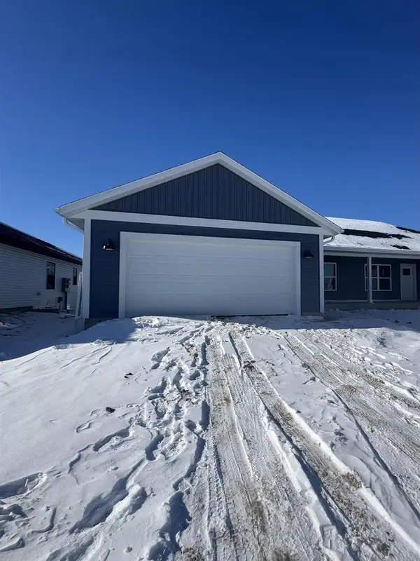 982 Bell Circle, Arlington, WI 53911