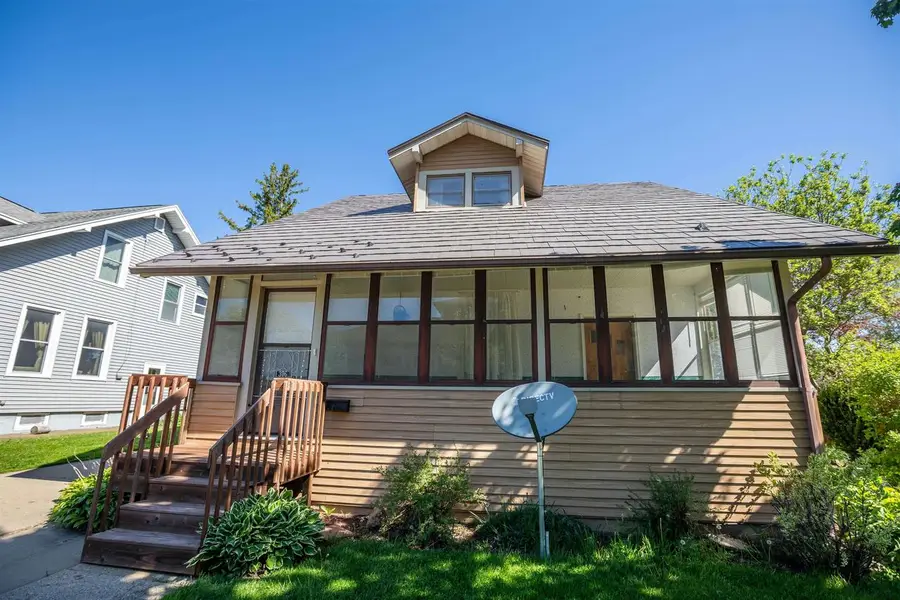306 Chapel Street, Dodgeville, WI 53533 - #3
