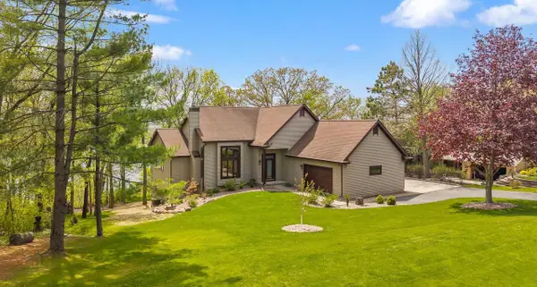 W10725 Wildwood Way, Poynette, WI 53955