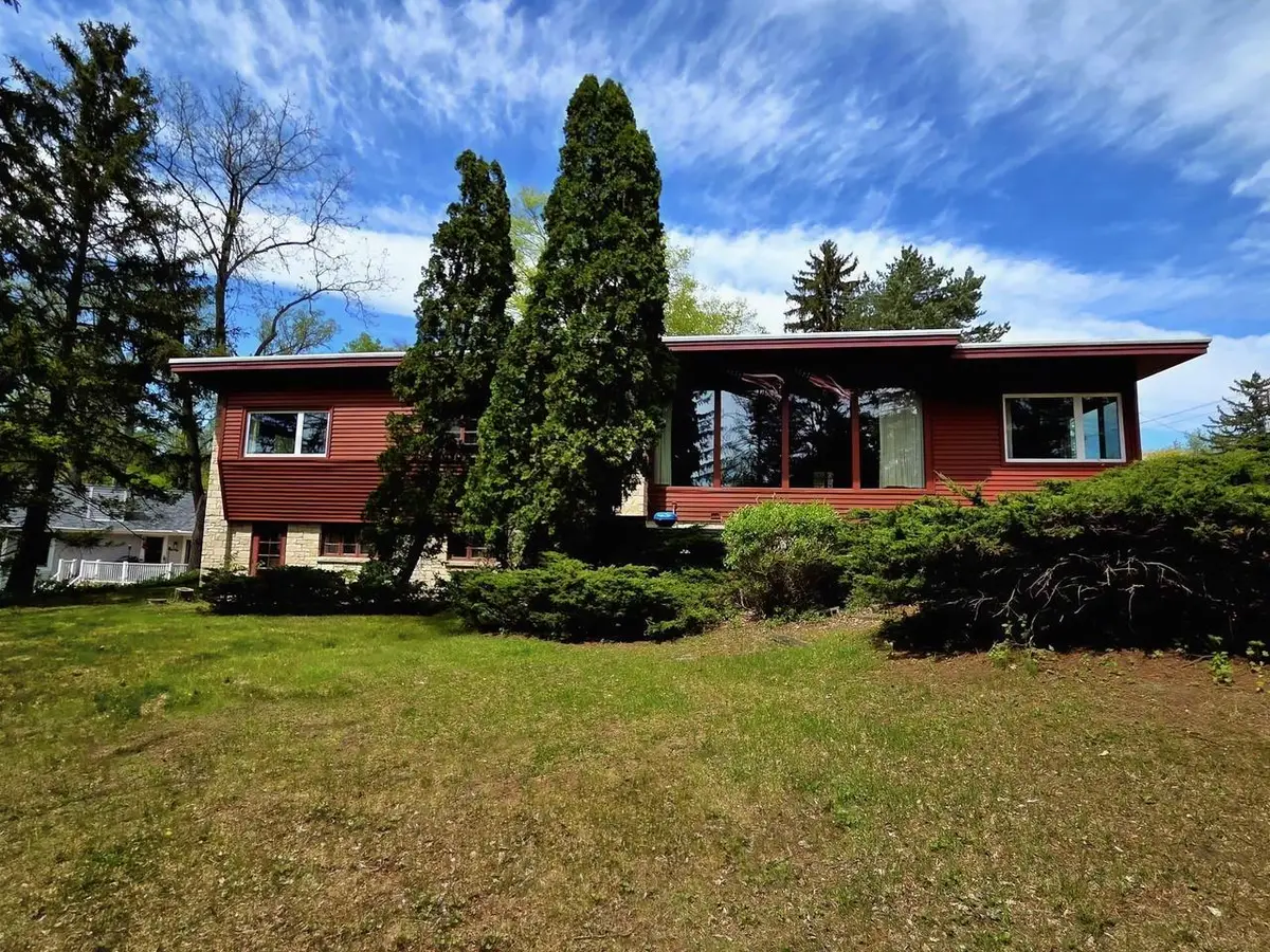 612 Silver Lake Drive, Portage, WI 53901 - #1