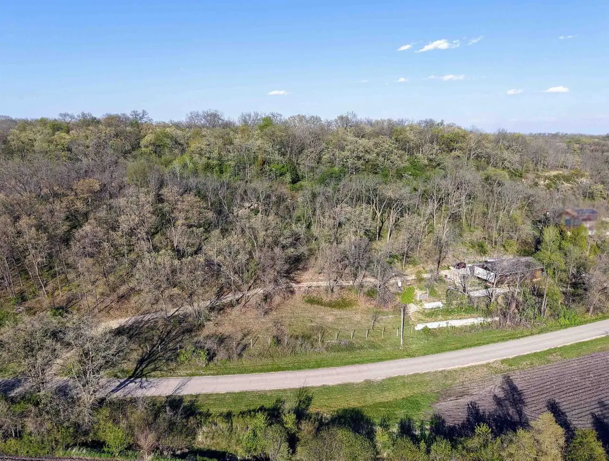 000 Peerless Road, New Glarus, WI 53574 - #1