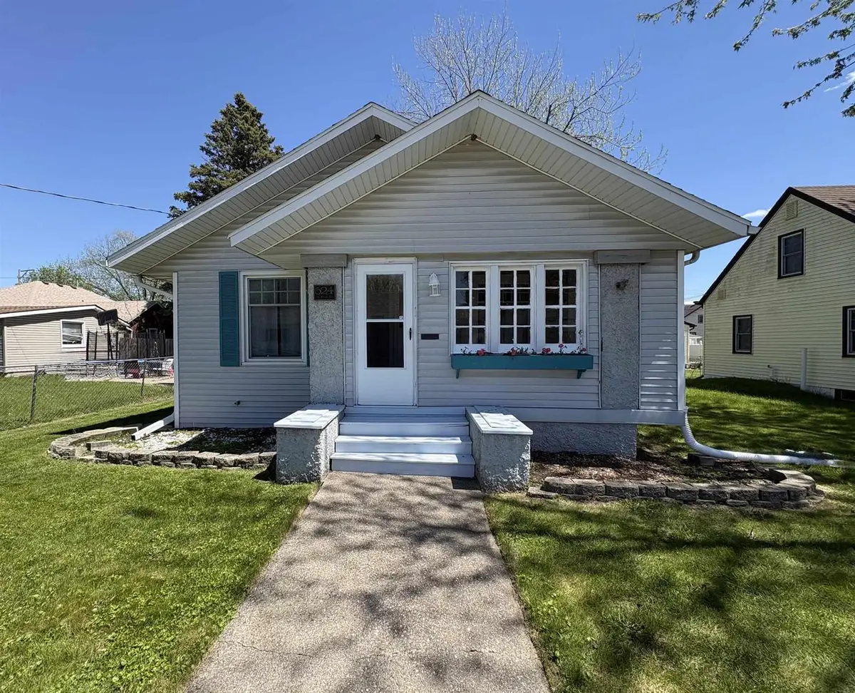624 Pine Street, Janesville, WI 53548 - #1
