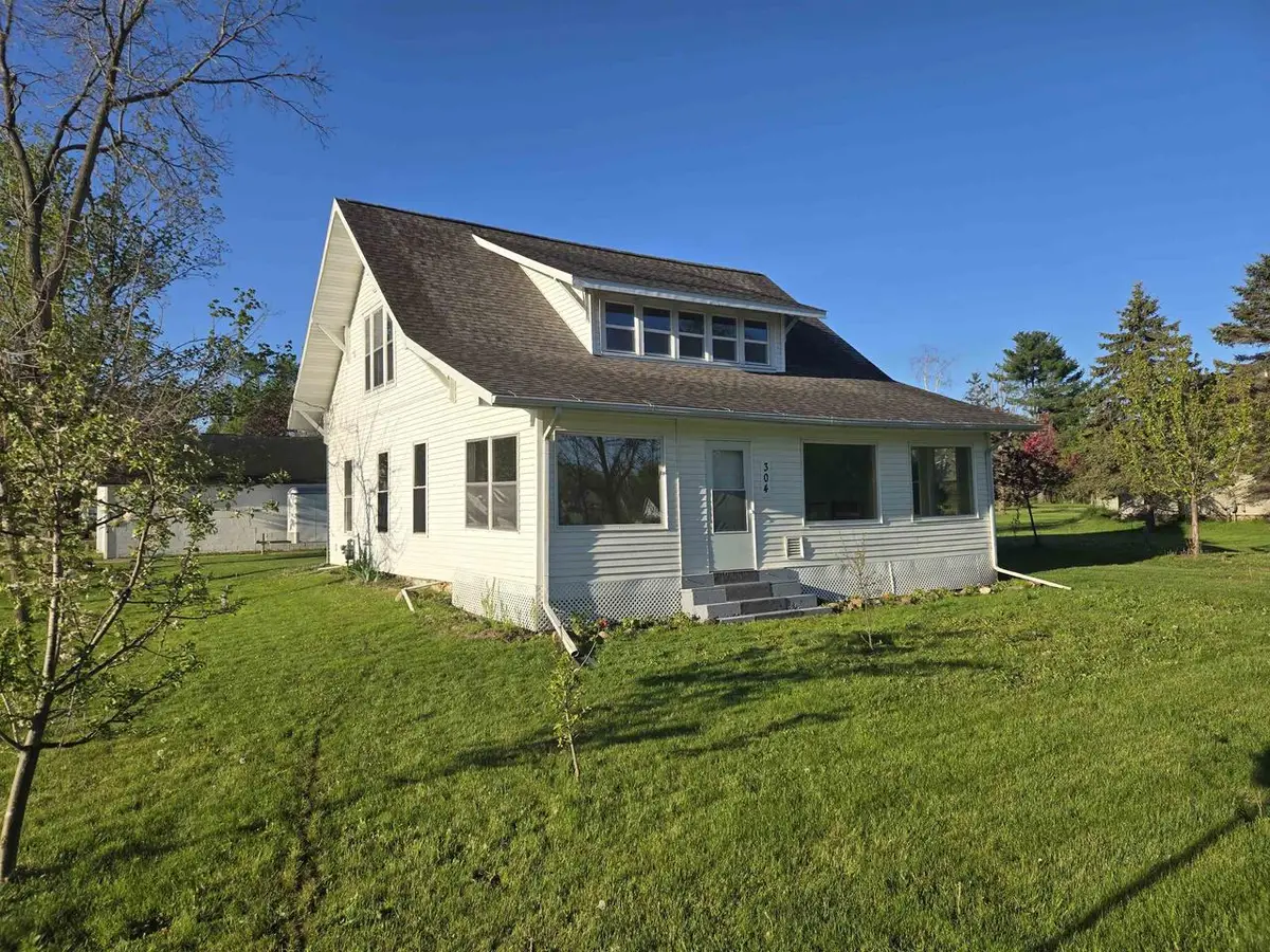 304 Glen Street, Kendall, WI 54638 - #1