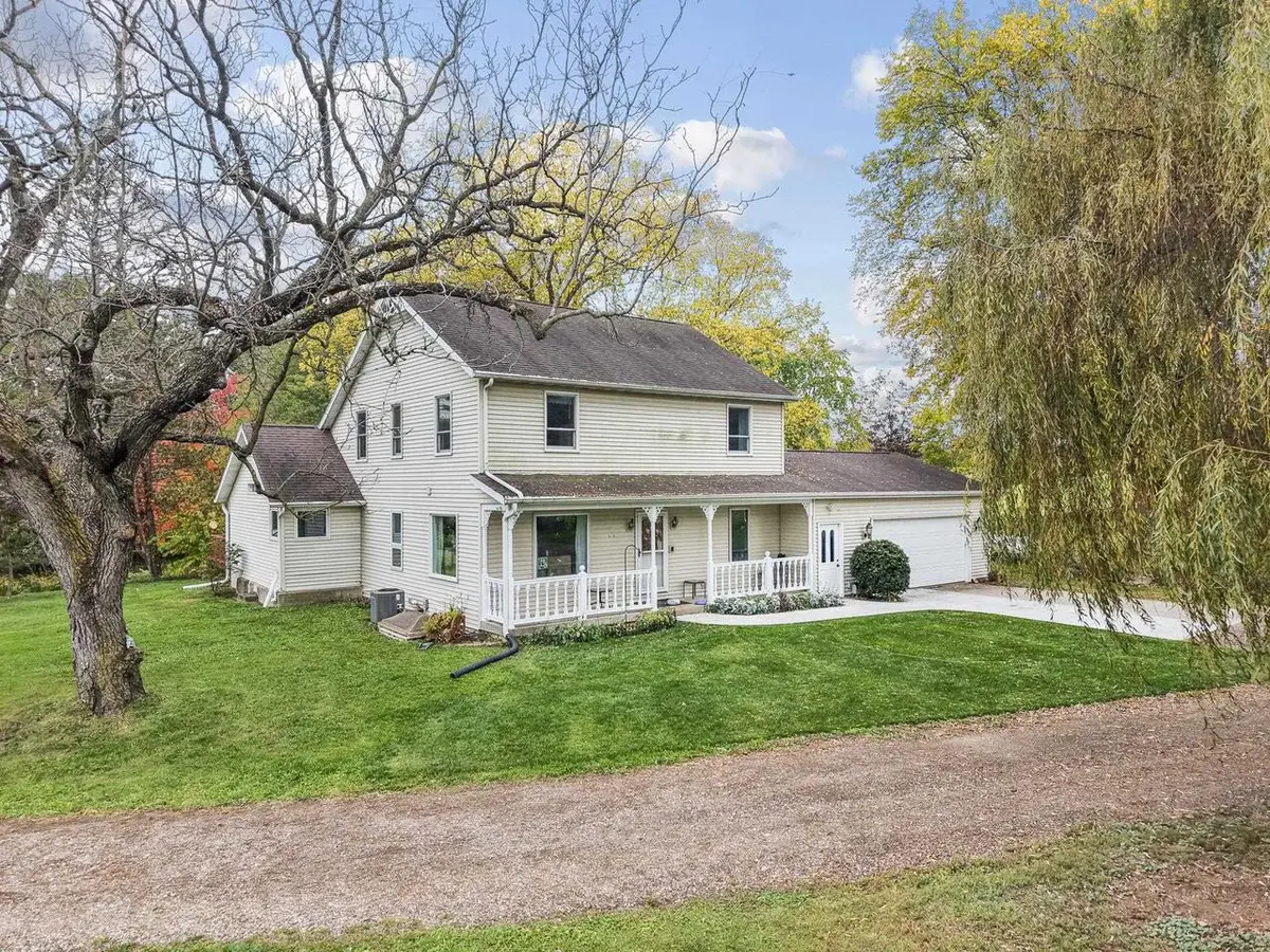 1942 County Road BB, Cottage Grove, WI 53527 - #1