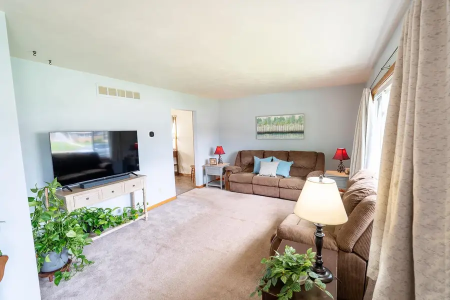 2023 Williamsburg Place, Janesville, WI 53548 - #2