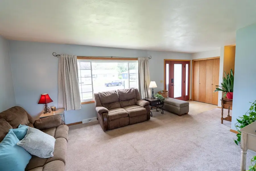 2023 Williamsburg Place, Janesville, WI 53548 - #3