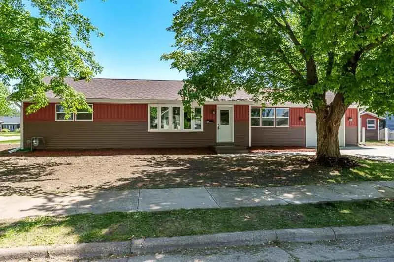 1103 Mitchell Street, Janesville, WI 53546 - #2