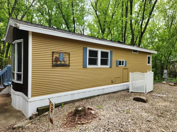 495 Sunset Circle, Edgerton, WI 53534