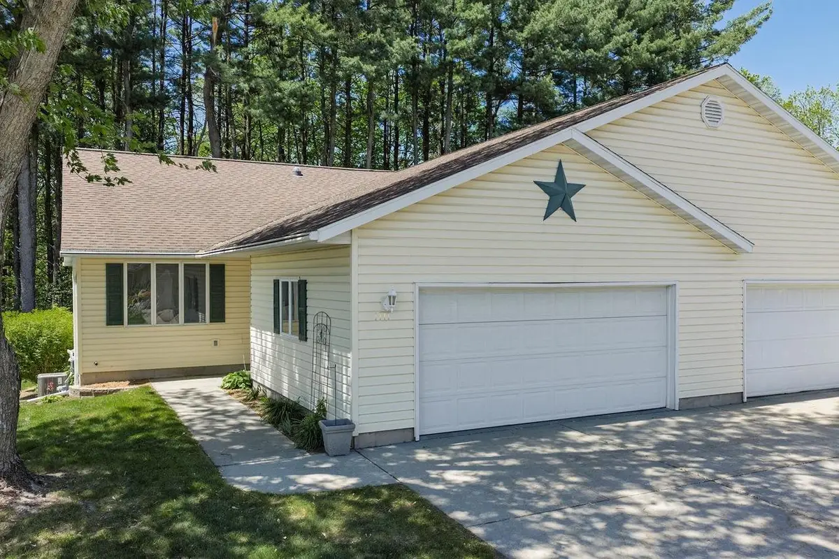 1711 Hillcrest Drive, Baraboo, WI 53913 - #1