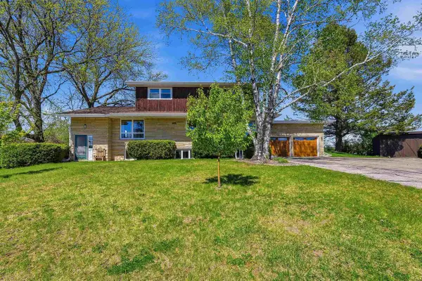 319 Hillcrest Drive, Beaver Dam, WI 53916