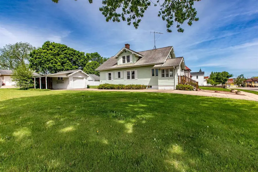 314 S Iowa Street, Dodgeville, WI 53533 - #3