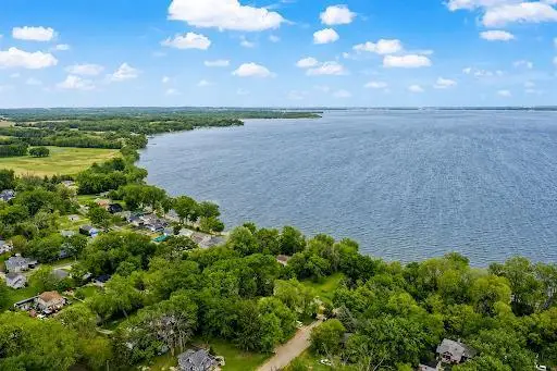 112 Cherokee Drive, Edgerton, WI 53534 - #1
