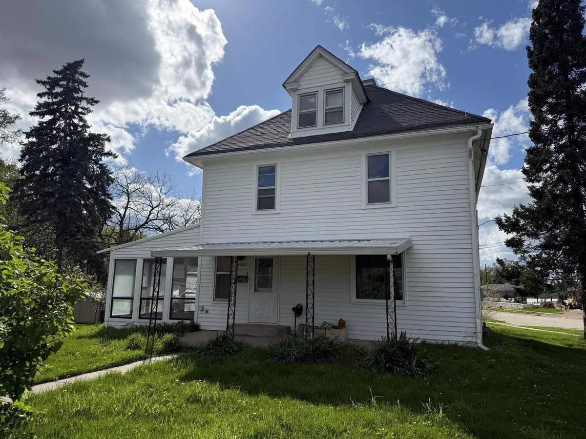 1090 N 2nd Street, Platteville, WI 53818 - #1