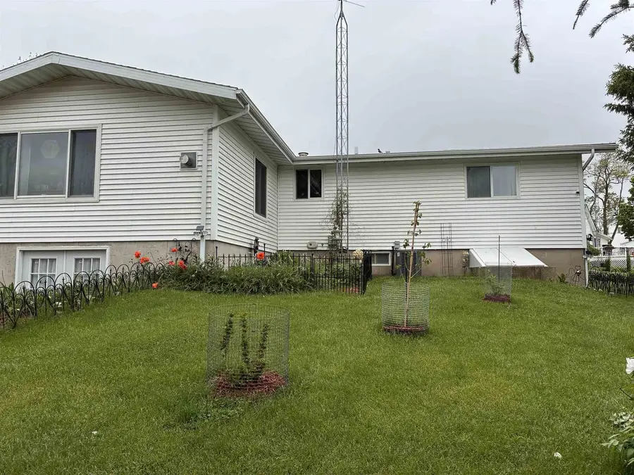 404 N Virtue Street, Shullsburg, WI 53586 - #3