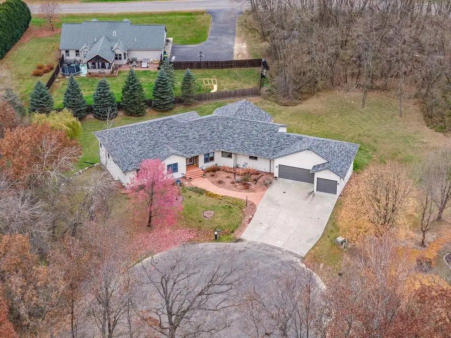 S4362 Fox Hill Circle, Baraboo, WI 53913 - #2