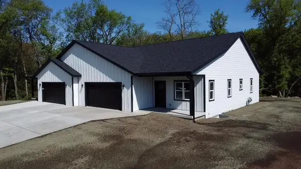 705 Mayapple Drive, Janesville, WI 53545
