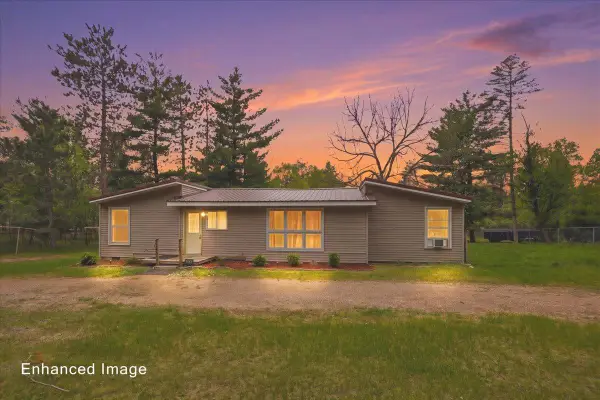 329 9th Avenue, Nekoosa, WI 54457