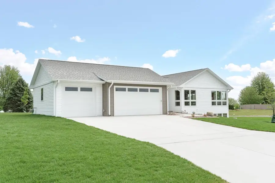 772 N Waveland Road, Janesville, WI 53548 - #3