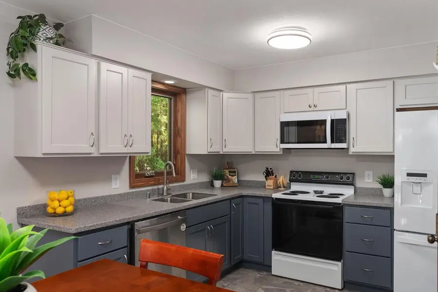 2725 Whitlock Road, Madison, WI 53719 - #3