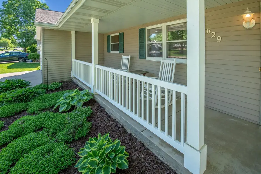 629 W Mohawk Trail, Deforest, WI 53532 - #2