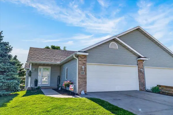 828 Dunn Avenue, Oregon, WI 53575