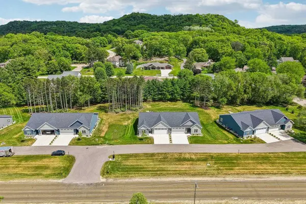 N842 Golf Road #4, Prairie Du Sac, WI 53578
