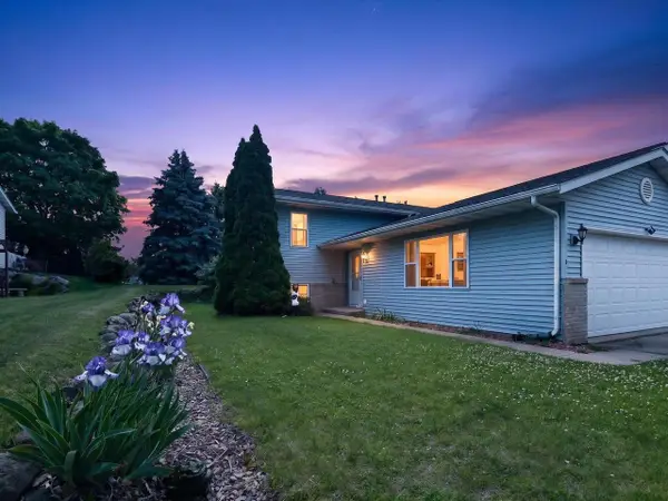 808B N Clover Lane, Cottage Grove, WI 53527
