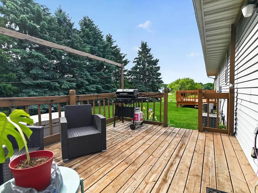 808B N Clover Lane, Cottage Grove, WI 53527 - #3