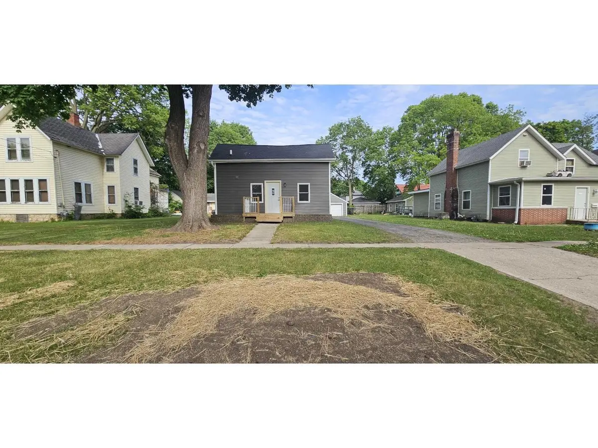 831 Harrison Avenue, Beloit, WI 53511 - #1