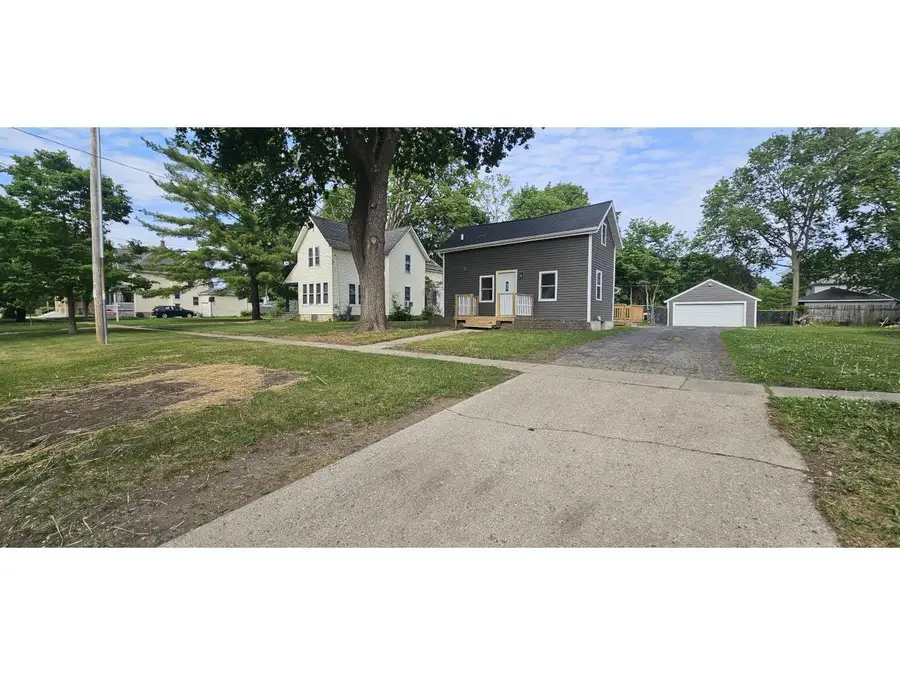 831 Harrison Avenue, Beloit, WI 53511 - #2