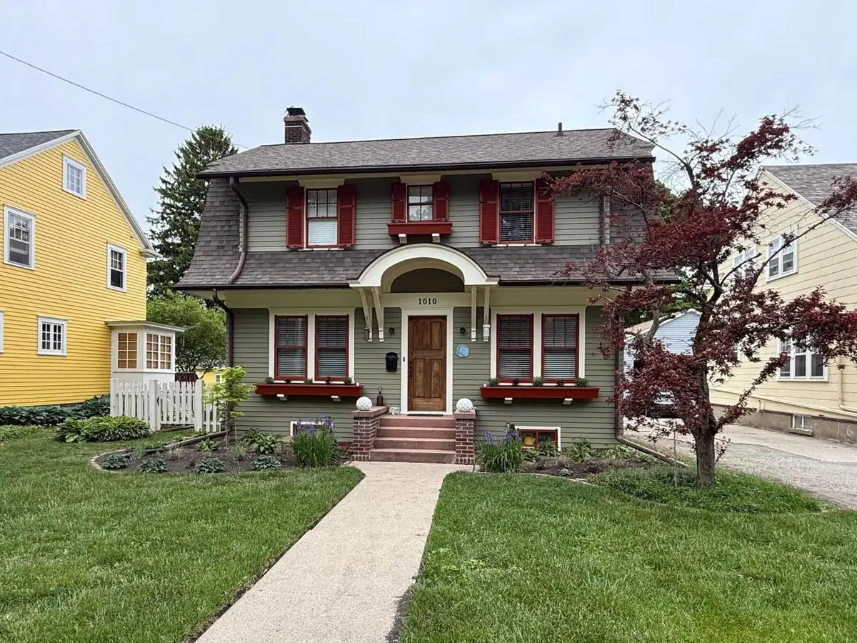 1010 S 8th Street, Watertown, WI 53094 - #1