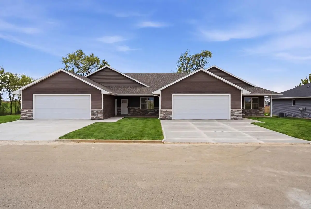 631 Pine Street, Dickeyville, WI 53808 - #1
