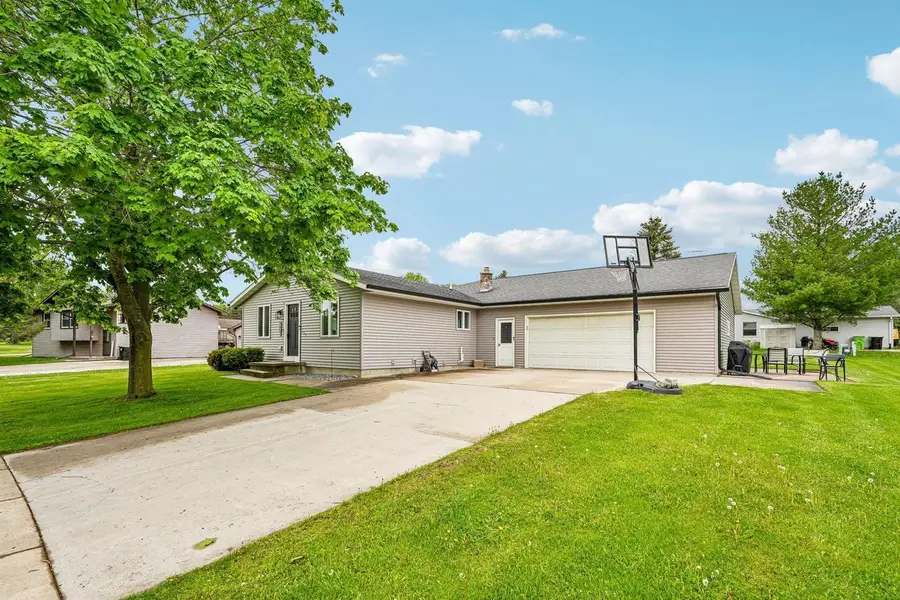 203 Hill Road, Rosendale, WI 54974 - #2