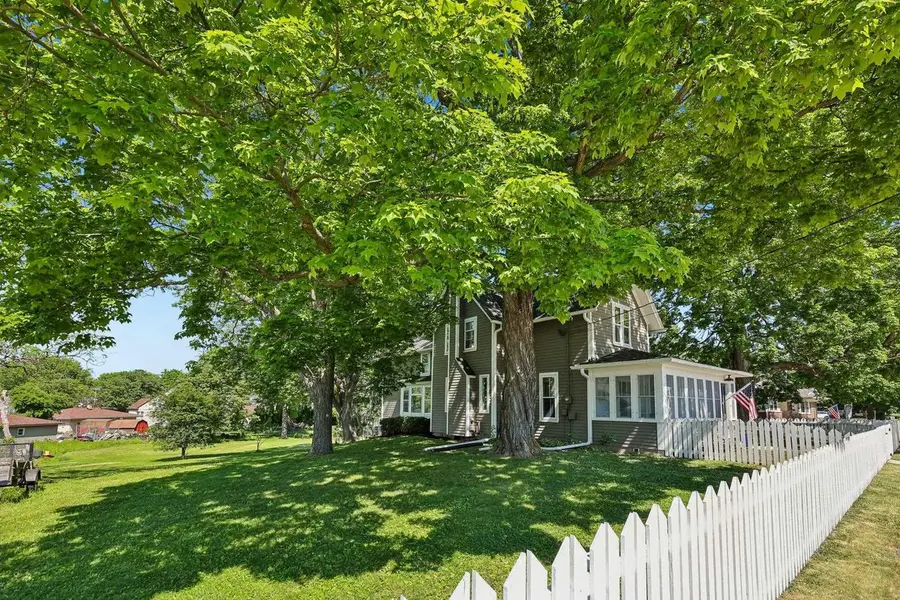 676 Summit Avenue, Oconomowoc, WI 53066 - #3