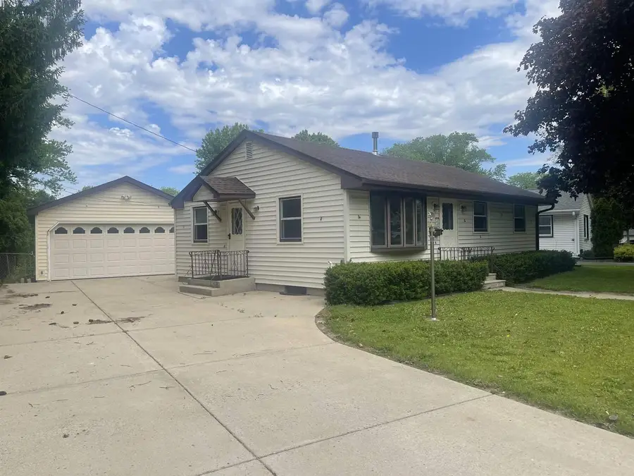 4406 Jay Drive, Madison, WI 53704 - #2