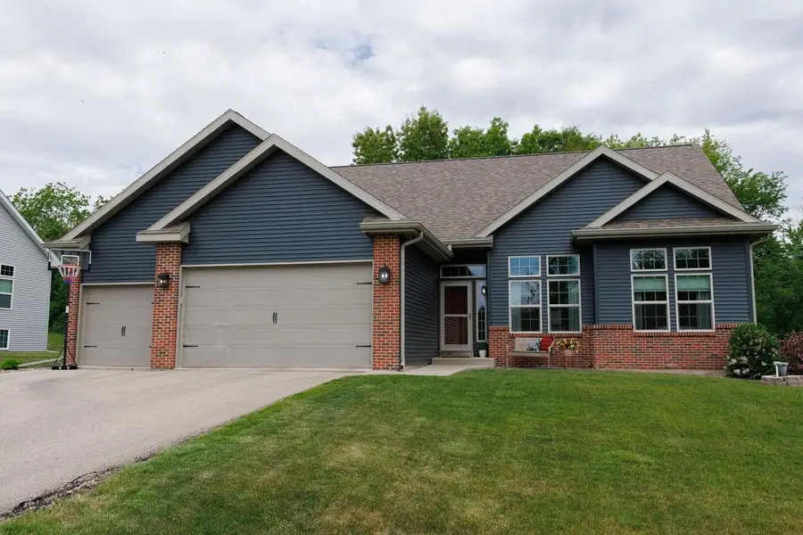 1013 E Superior Drive, Edgerton, WI 53534 - #3
