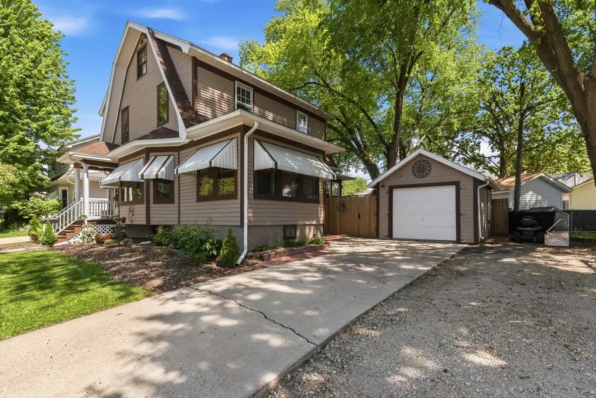 313 N Lincoln Avenue, Beaver Dam, WI 53916 - #1