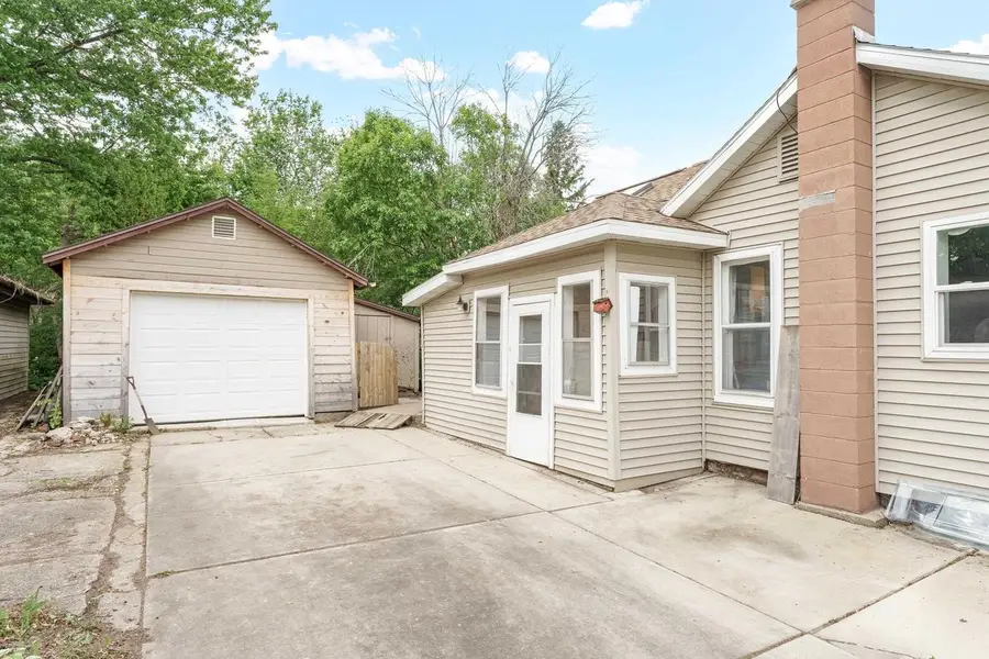 320 S Pearl Street, Janesville, WI 53548 - #3