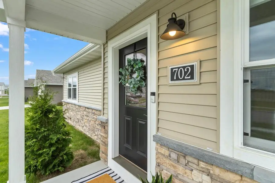702 Eisenhower Street, Baraboo, WI 53913 - #2