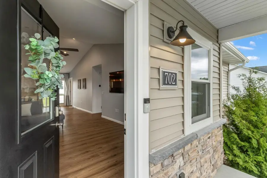 702 Eisenhower Street, Baraboo, WI 53913 - #3