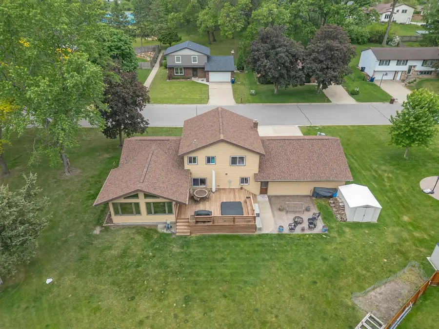 815 Westwood Drive, Onalaska, WI 54650 - #2