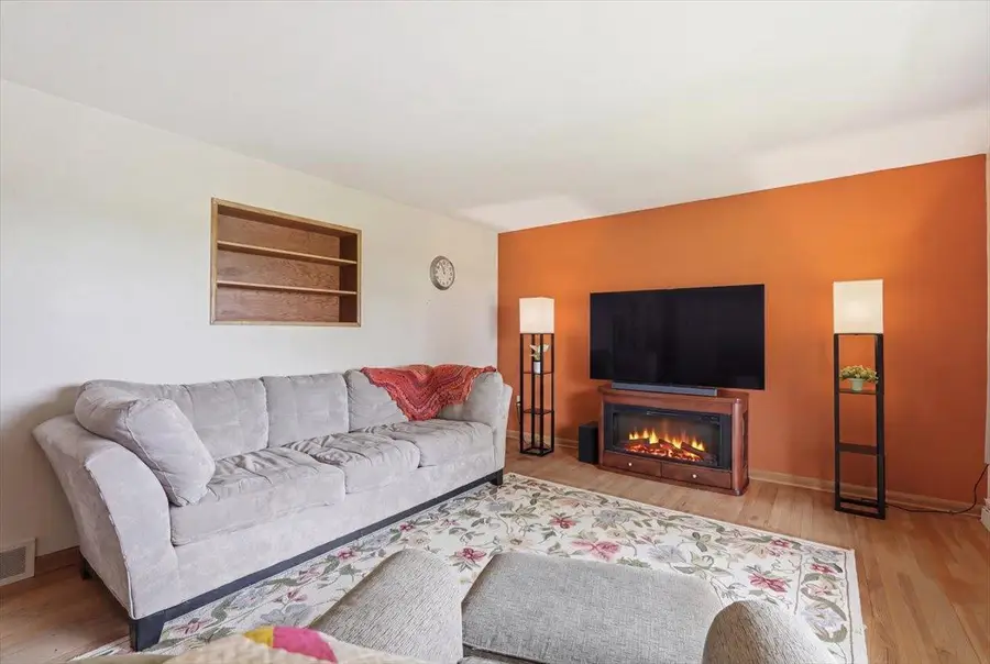 2009 Portage Road, Madison, WI 53704 - #3