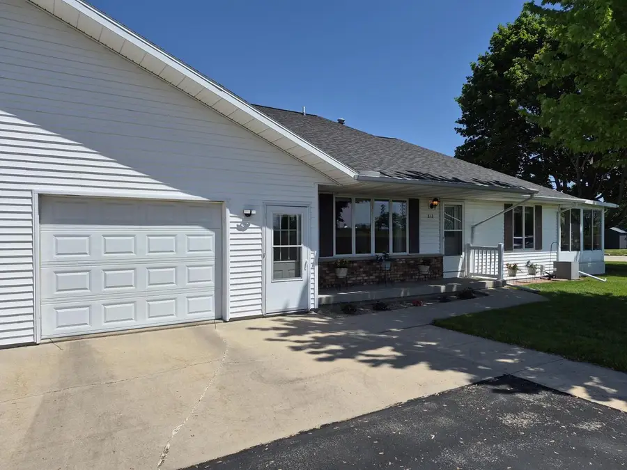 812 Pattee Drive, Waupun, WI 53963 - #2