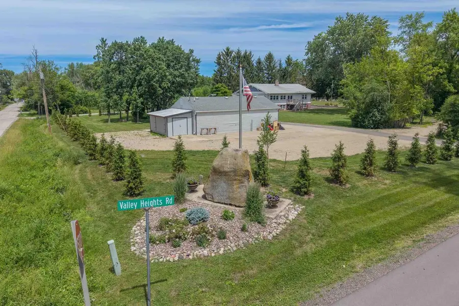 5086 Valley Heights Road, Oshkosh, WI 54904 - #2