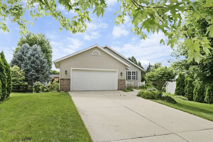 544 Berwick Drive, Sun Prairie, WI 53590 - #2