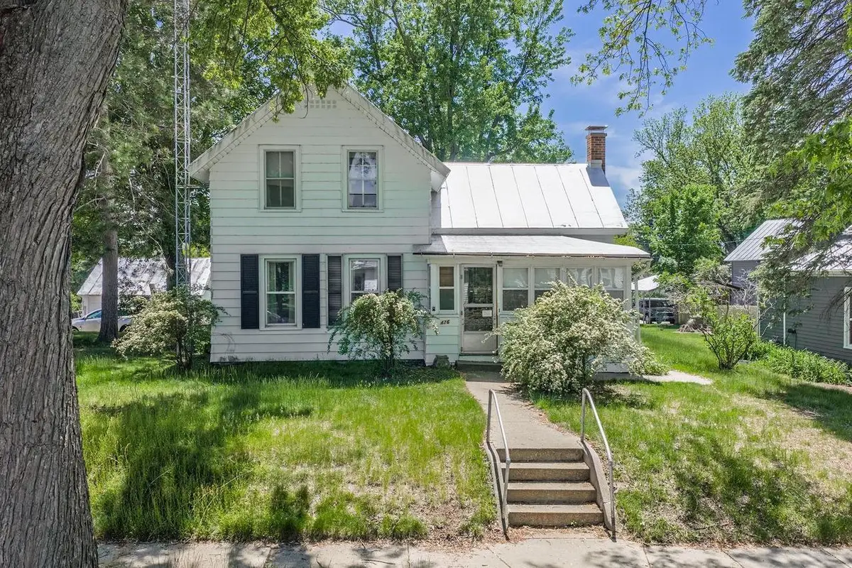 426 4th Street, Baraboo, WI 53913 - #1