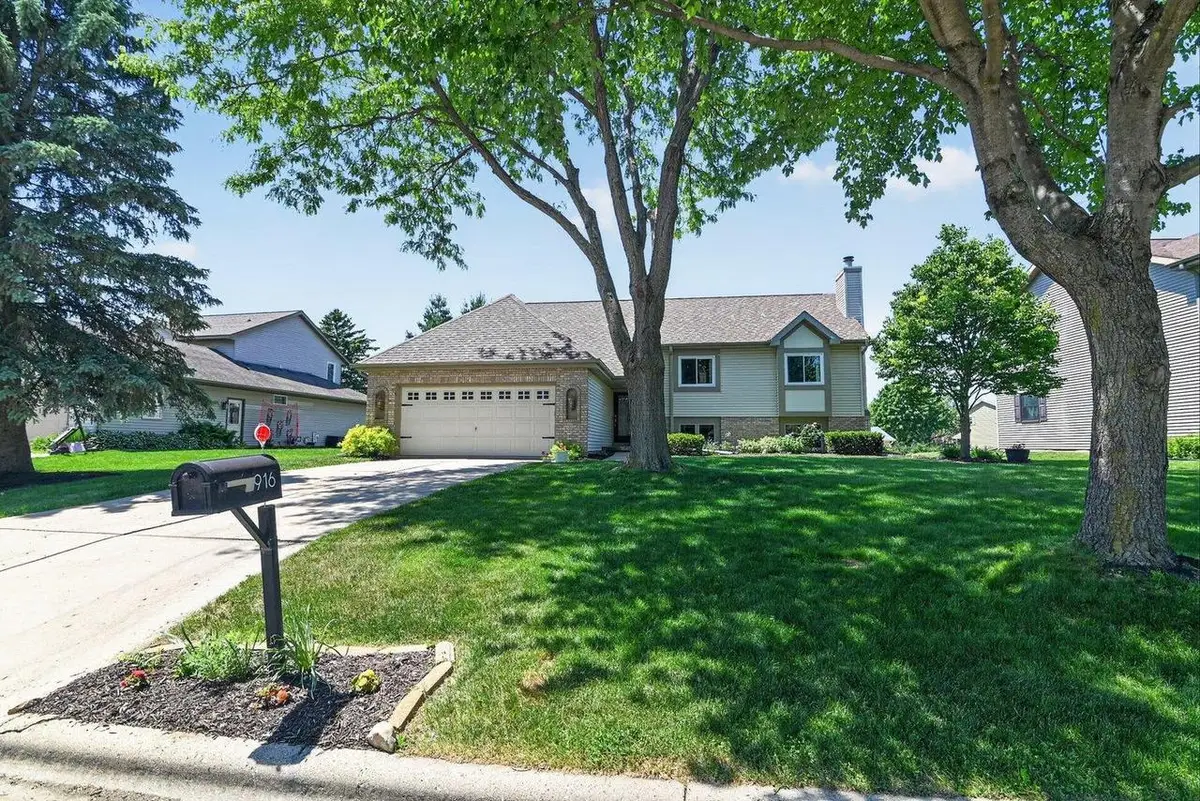916 Katherine Drive, Sun Prairie, WI 53590 - #1