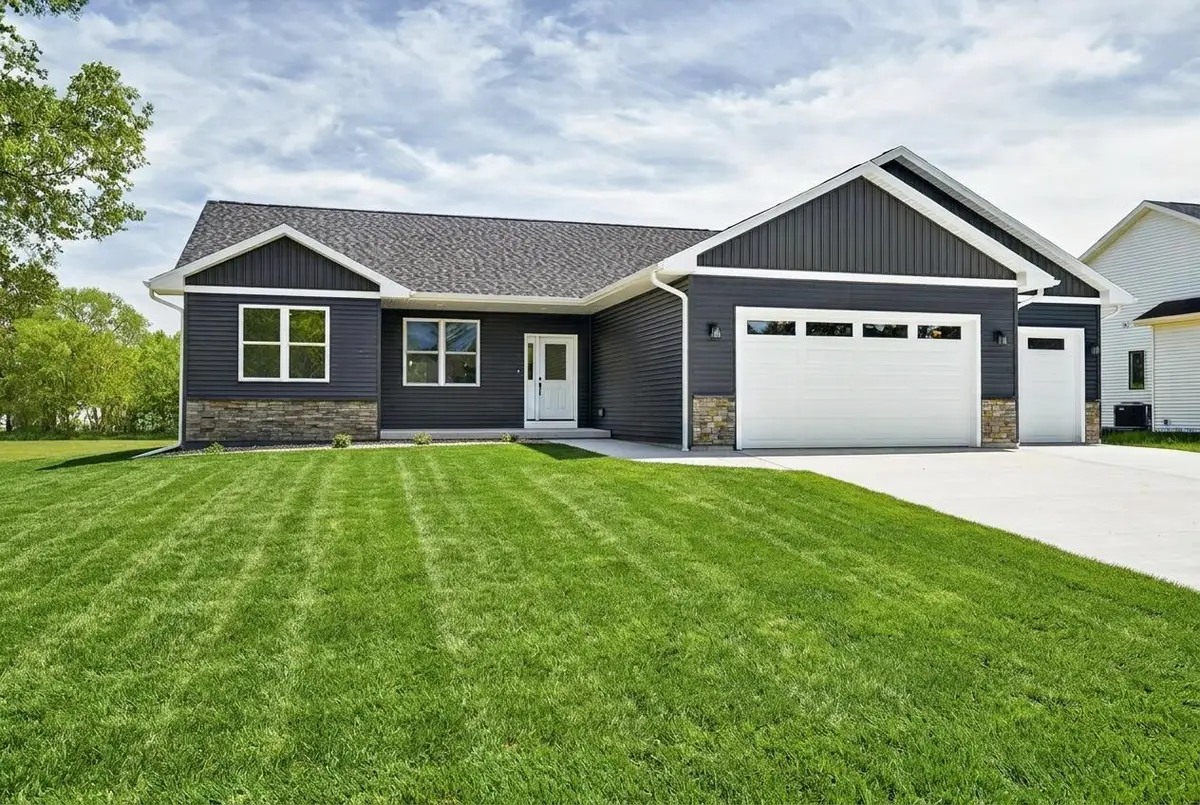 2004 W 4th Avenue, Brodhead, WI 53520 - #1